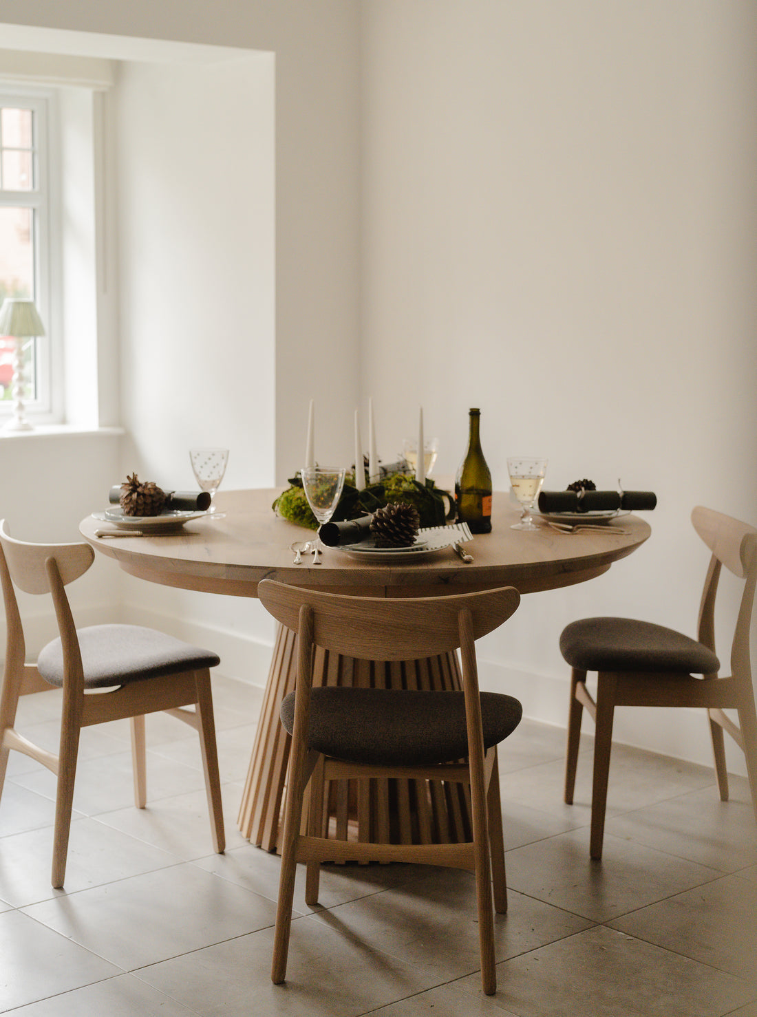 Vivien Dining Table in Cotton Oak S10hone